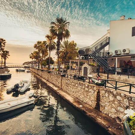 Turunc Bay Conti Boutique (adults Only) מלון